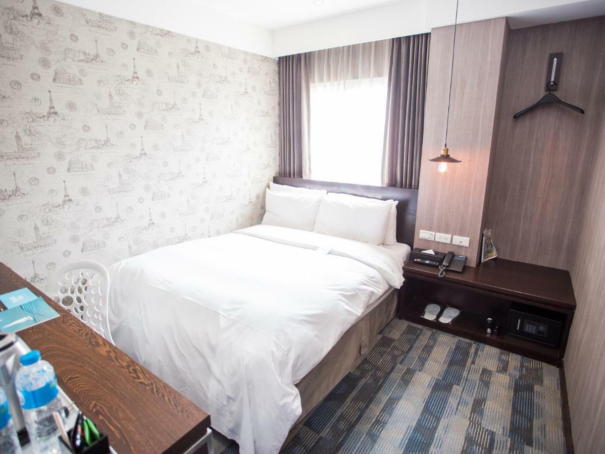 Khan Hotel Kaohsiung Bagian luar foto