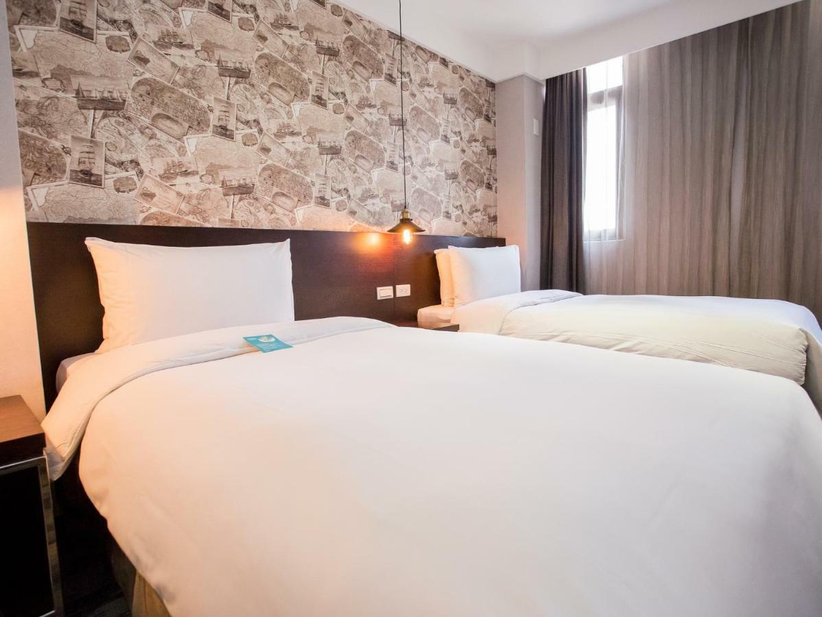 Khan Hotel Kaohsiung Bagian luar foto