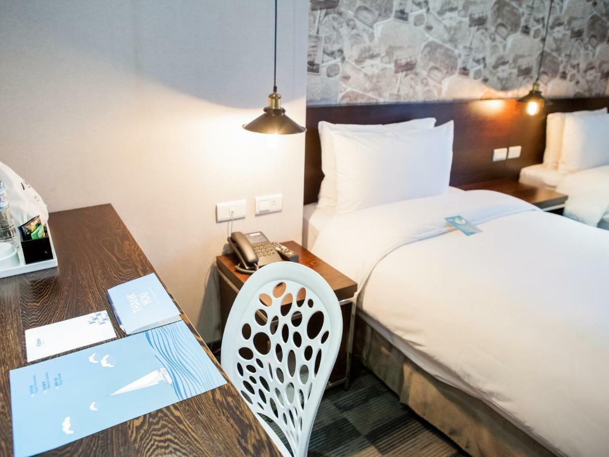 Khan Hotel Kaohsiung Bagian luar foto