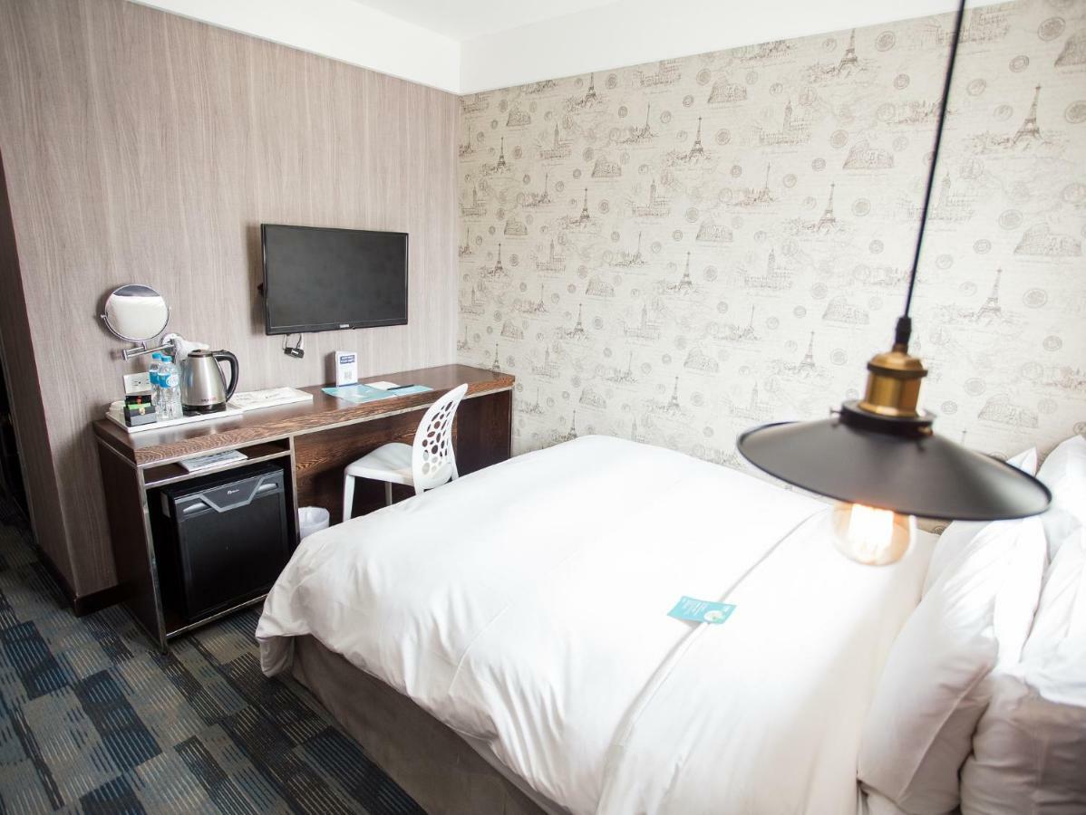 Khan Hotel Kaohsiung Bagian luar foto